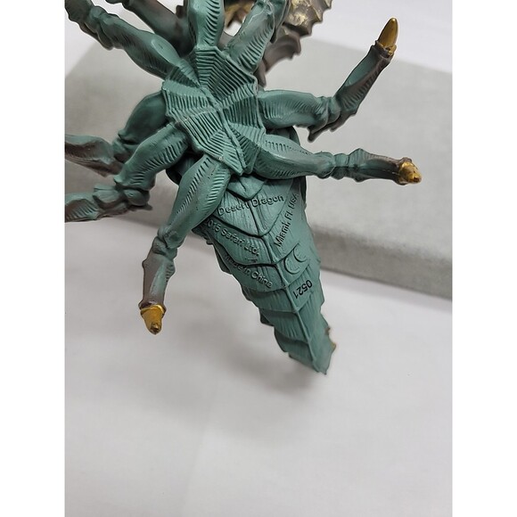 2015 Safari Ltd Desert Dragon PVC Golden Scorpion 7" Figure Toy - Picture 12 of 16